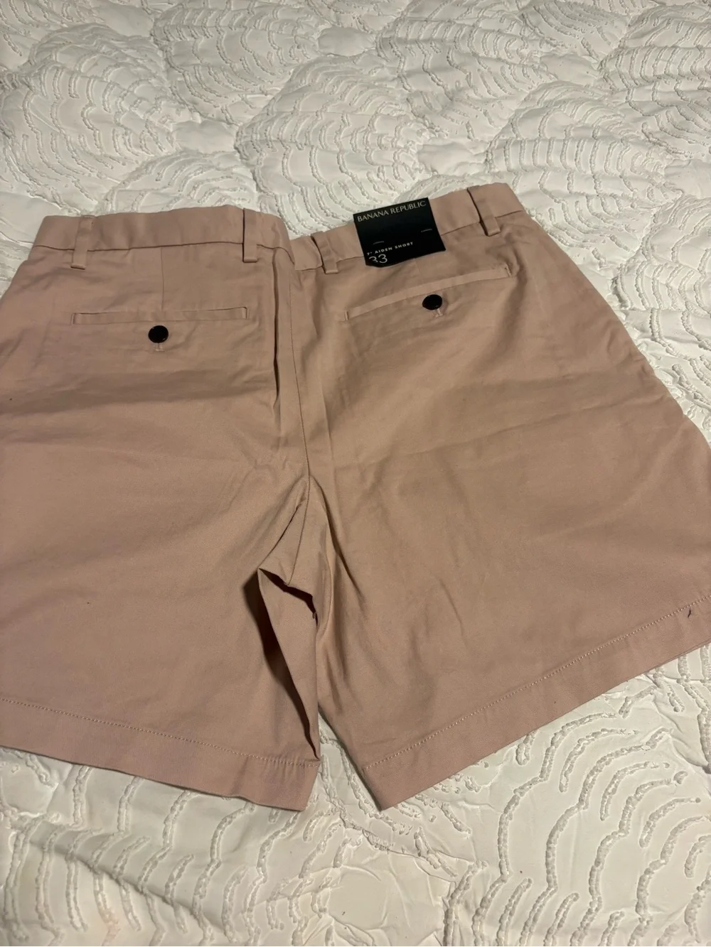 Banana Republic Men's NWT Aiden Chino  Shorts Pale Pink size 33 7 inches